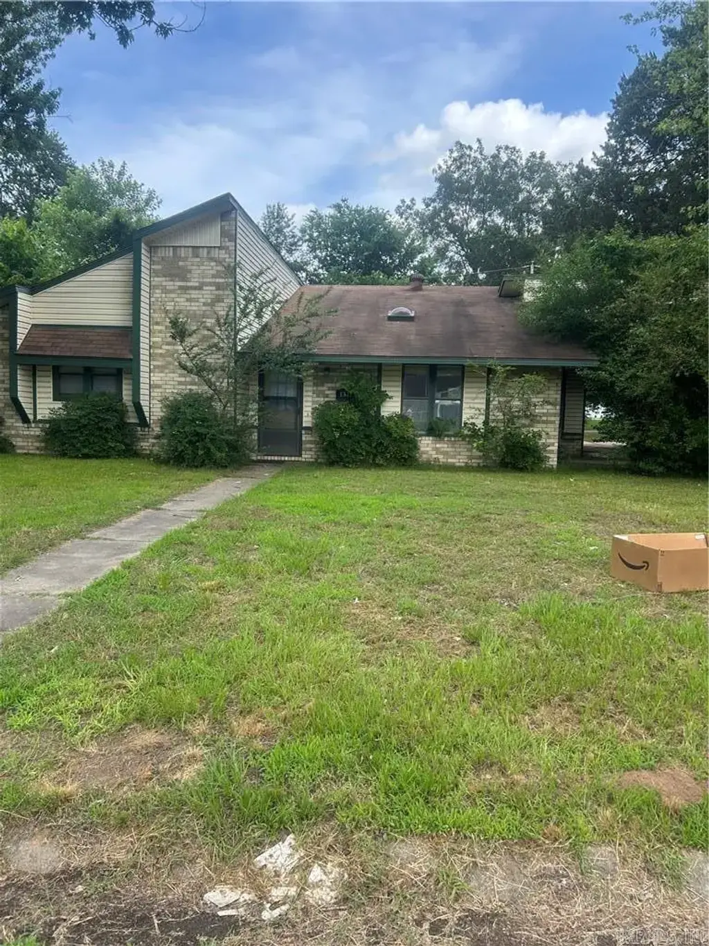 1341 S Tampa, Russellville
