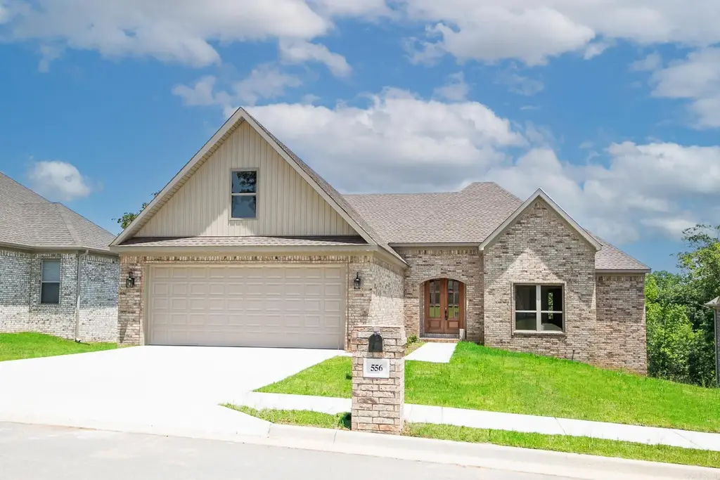 556 Valley Oak Drive, Sherwood