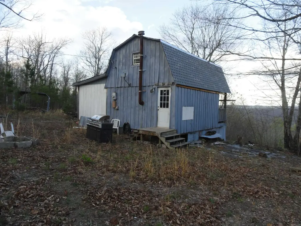 658 Hood Lane, Witt Springs