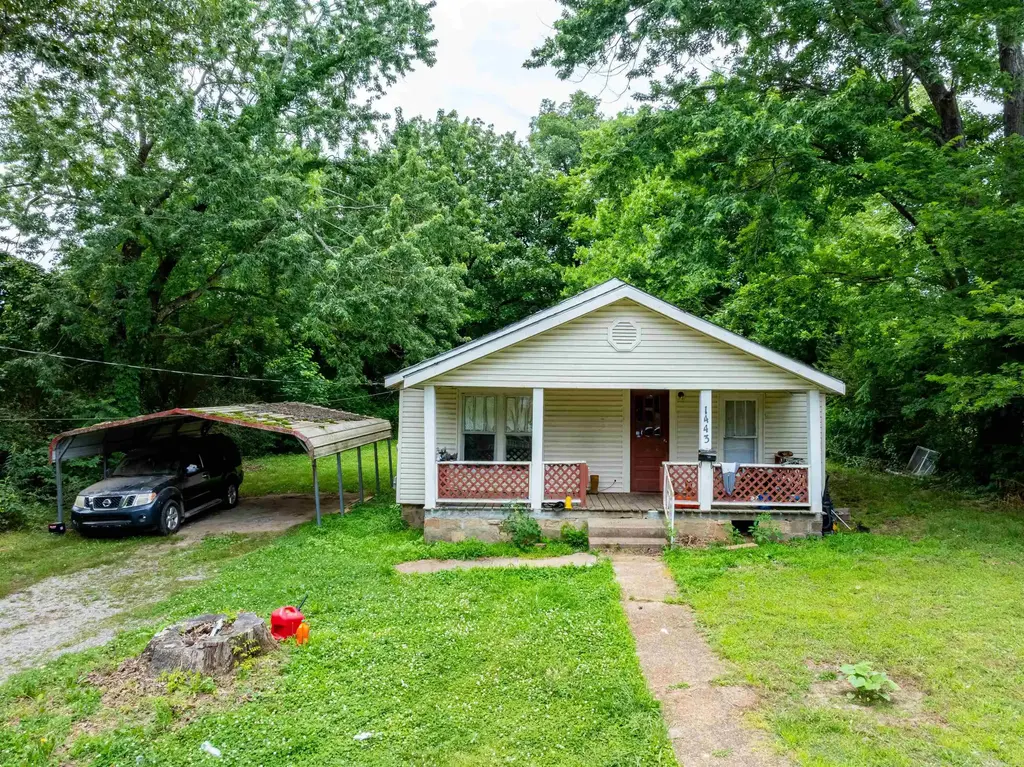 1443 N Heights Avenue, Batesville