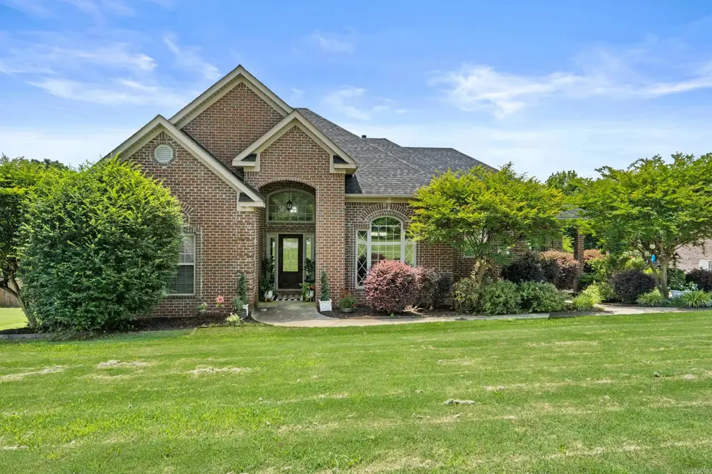 401 Greystone Boulevard, Cabot