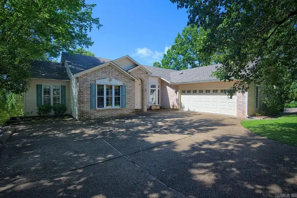 31 Derecho Way, Hot Springs Village
