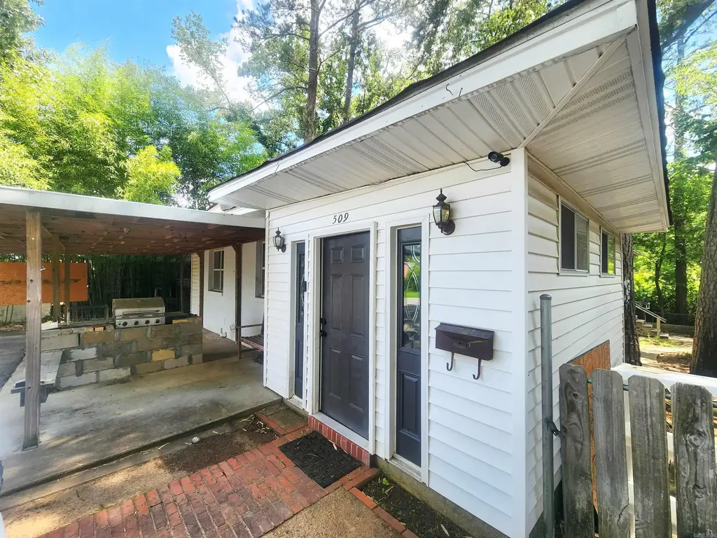 509 Cherry Lane, Malvern