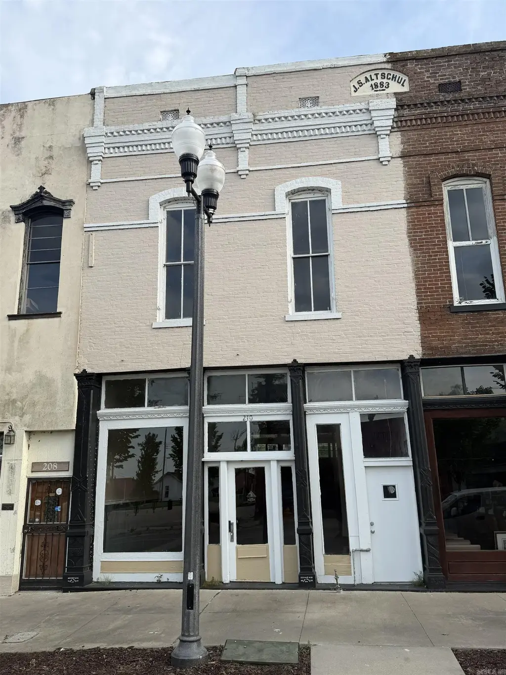 210 W Barraque Ave, Pine Bluff