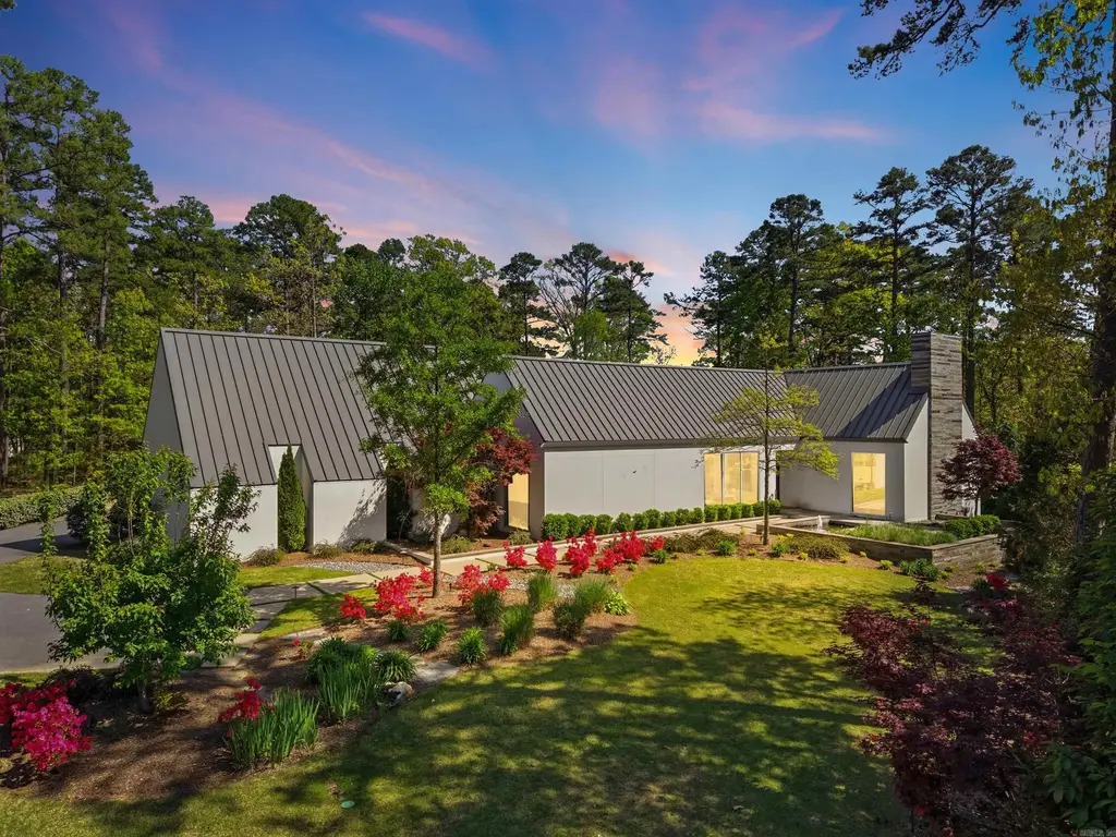 45 Sologne Circle, Little Rock