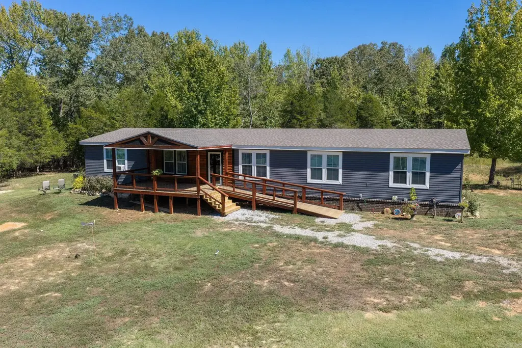 38 Allen Road, Smithville