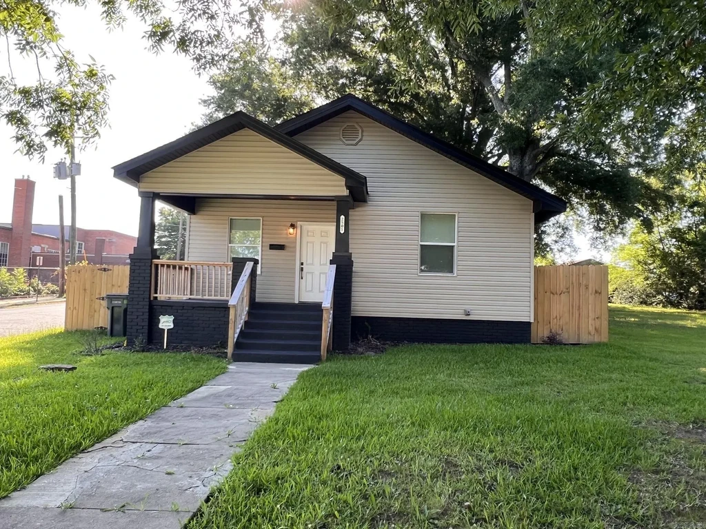 2501 S Maple Street, Little Rock
