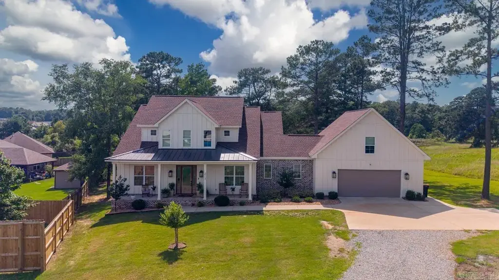 2113 Sable Oaks, Bryant