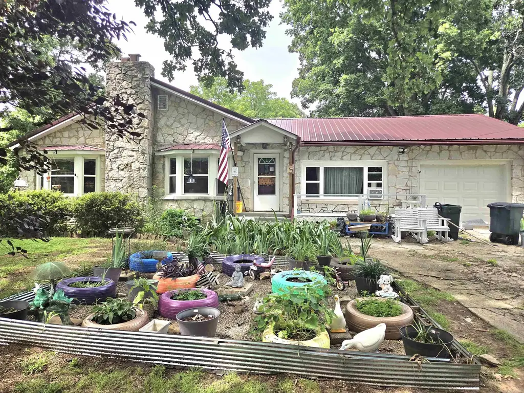 708 Parks Street, Mountain View