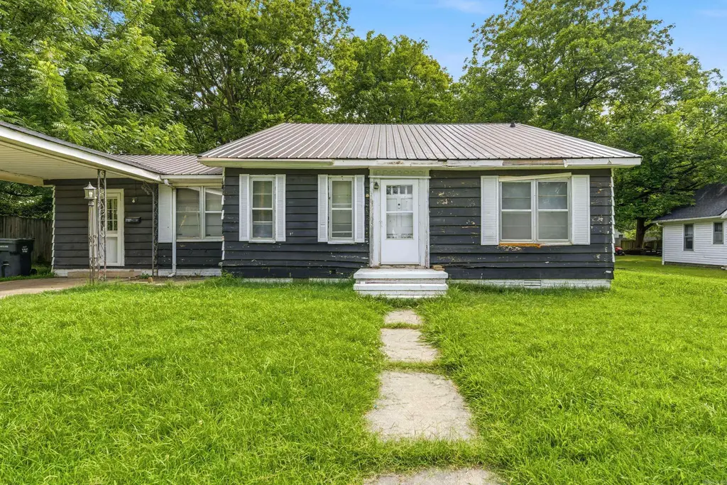 124 W Poplar Street, Walnut Ridge