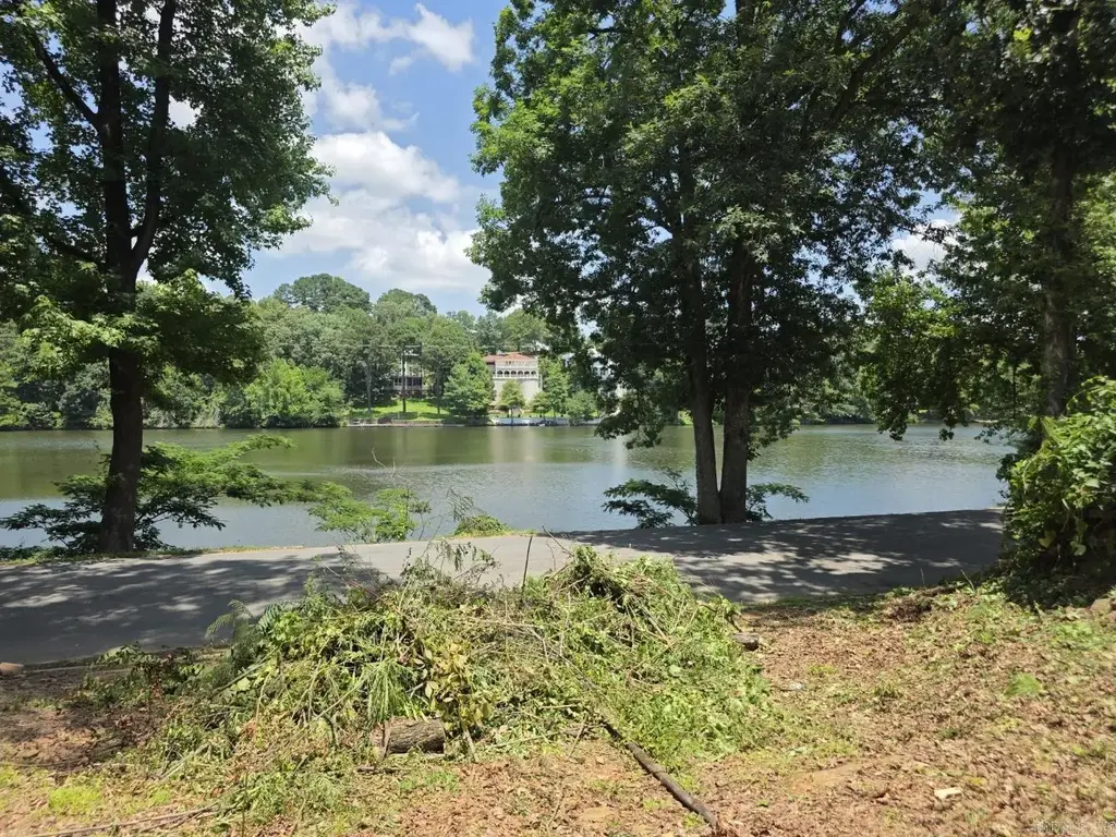 1920 Waterside Drive, North Little Rock