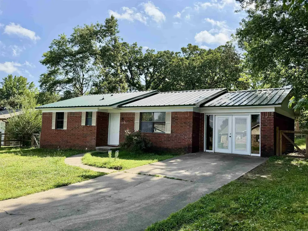 6 Wagner, Clarksville City