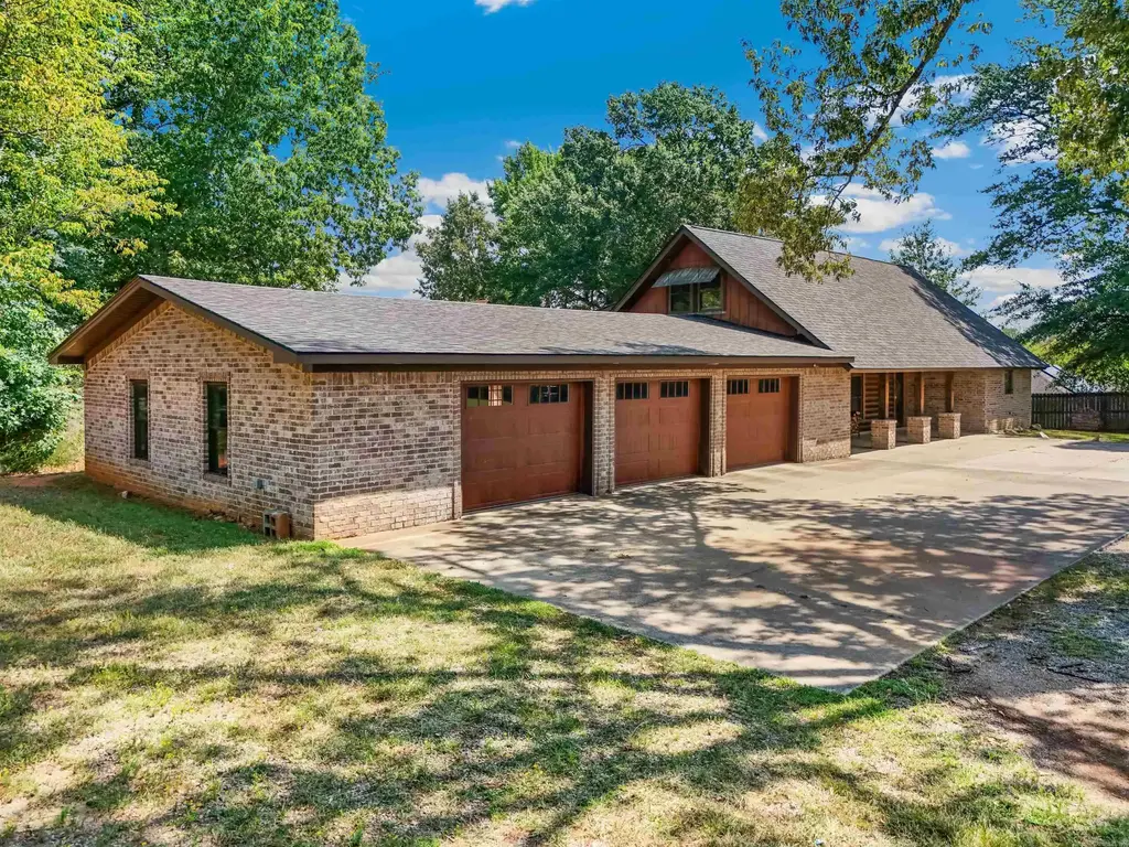1028 Woody, Bryant