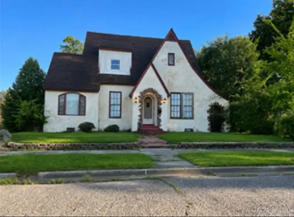 1002 W 24th Avenue, Pine Bluff