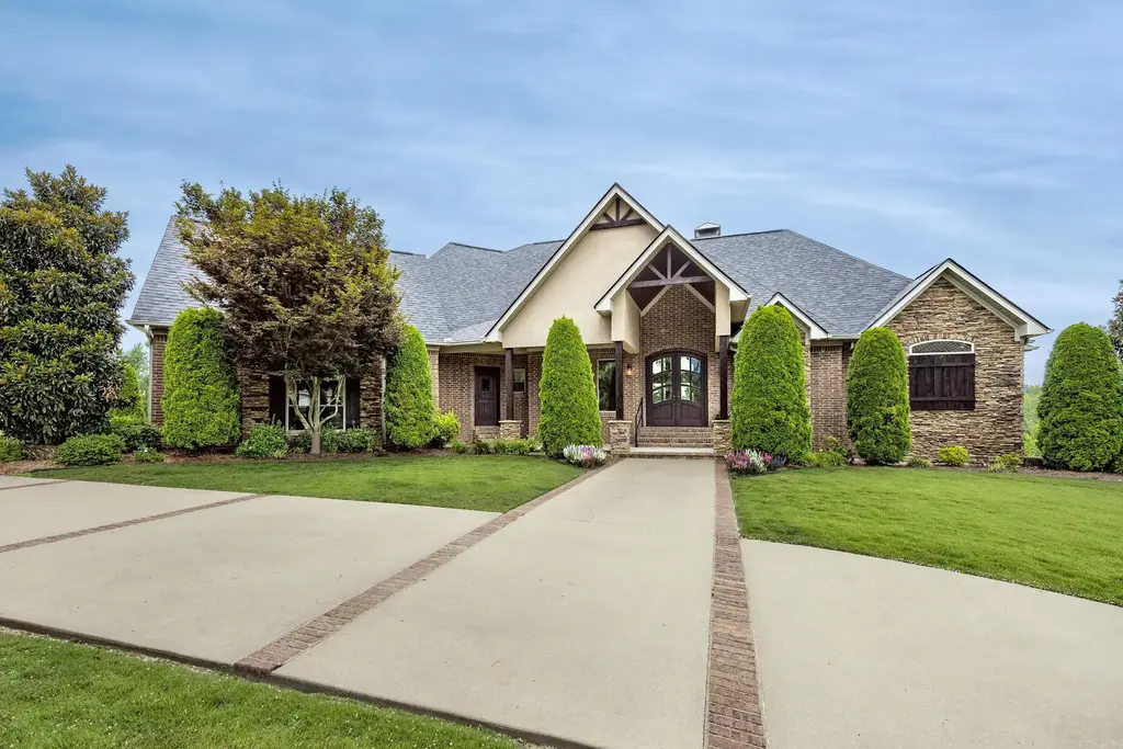 7325 Palm Beach Avenue, Benton