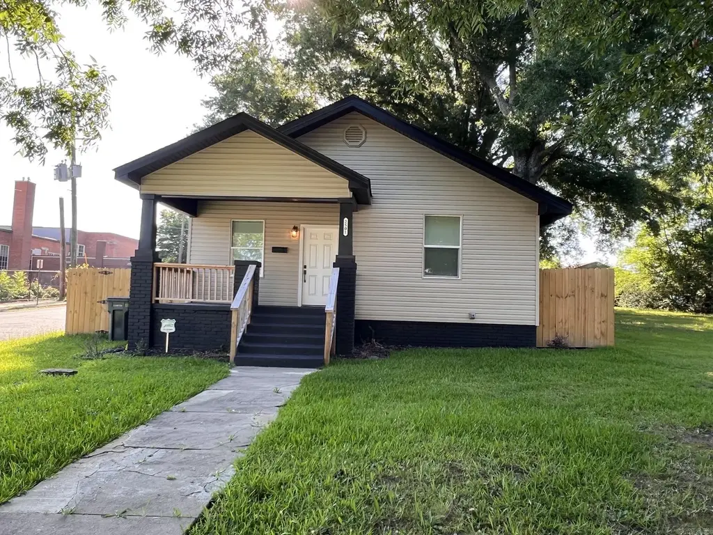 2501 Maple Street, Little Rock