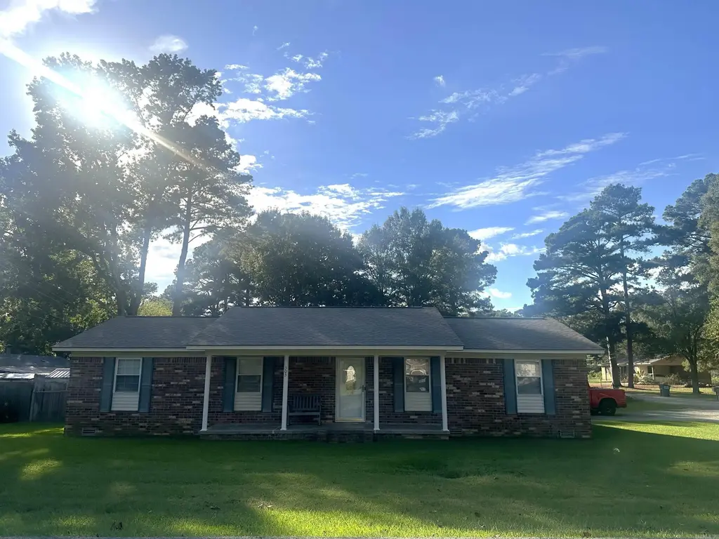 303 N Lemon Street, Beebe