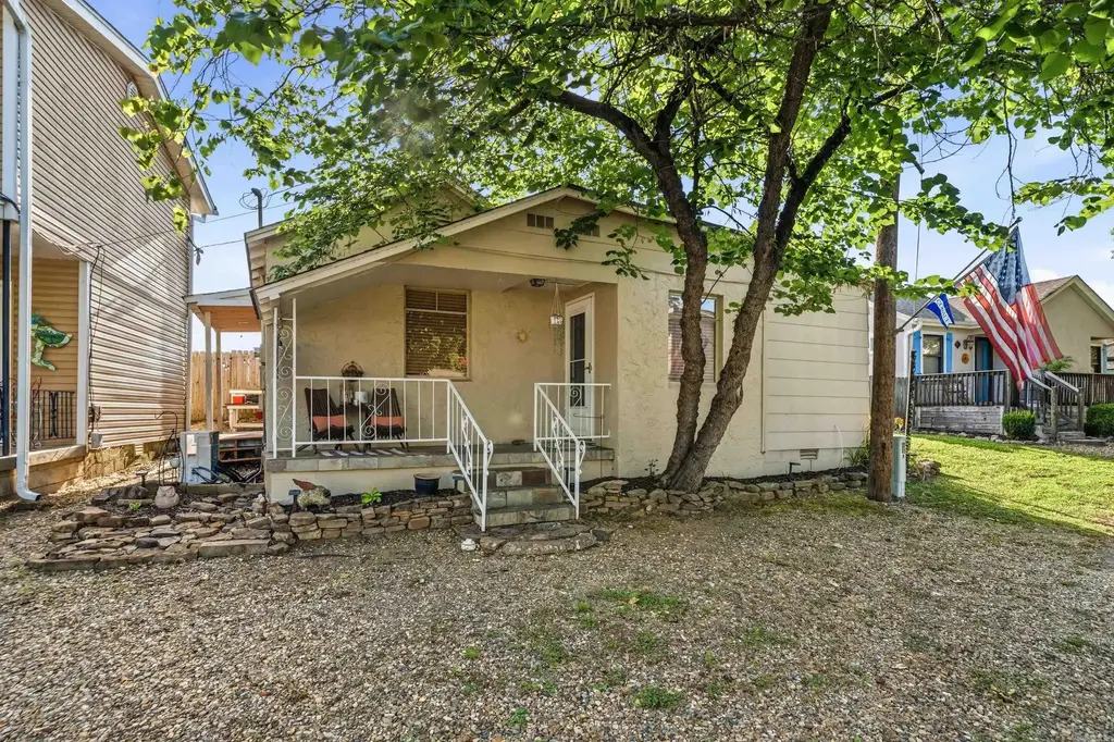 105 Chambers Point, Hot Springs