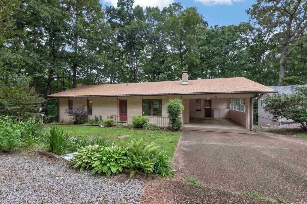 48 N Badalona Drive, Hot Springs Village