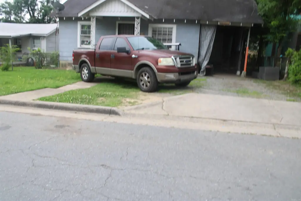4319 W 28th Street, Little Rock