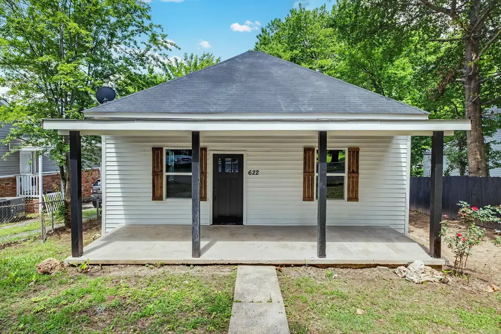 622 Denton Street, Benton