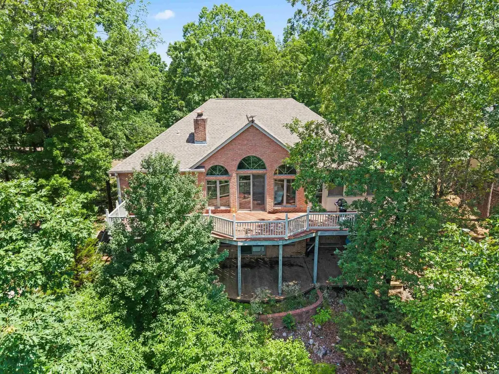 15 Lago Drive, Hot Springs Village