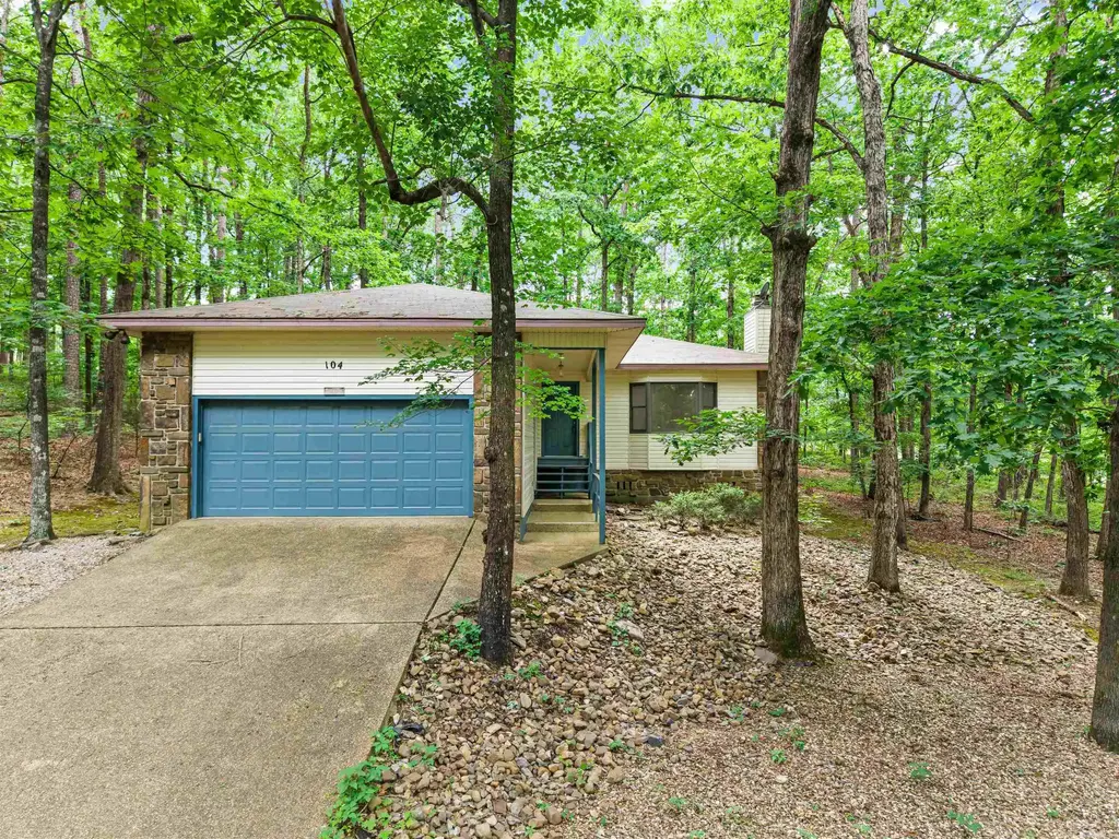 104 Aspe Lane, Hot Springs Village