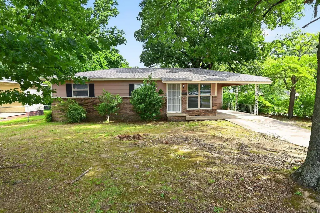 6600 W 32nd St Street, Little Rock