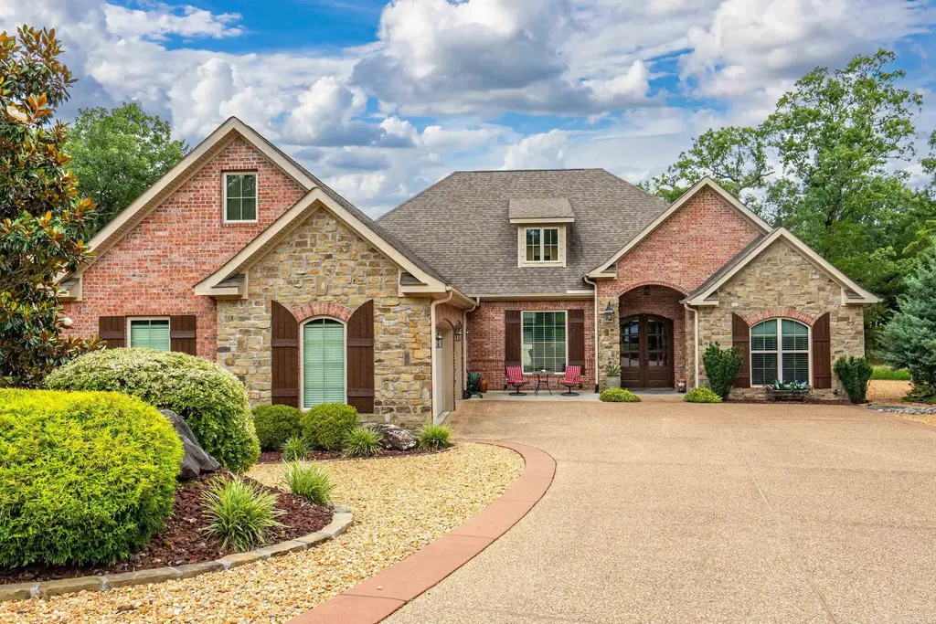 13 Disfrutar Lane, Hot Springs Village
