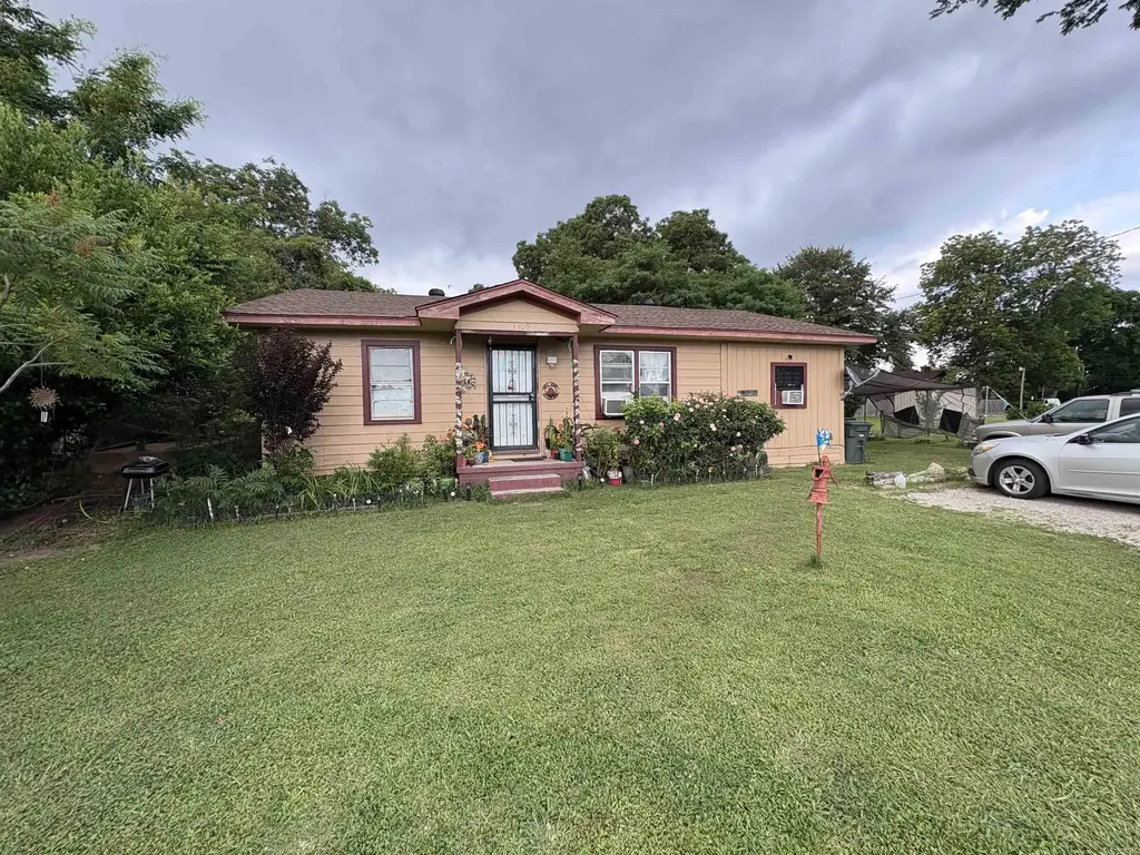 1309 Fourth, Earle
