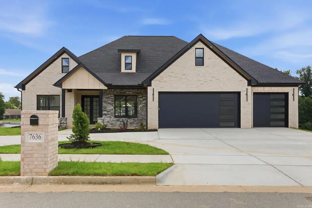 7636 S Shoreline Blvd, Benton