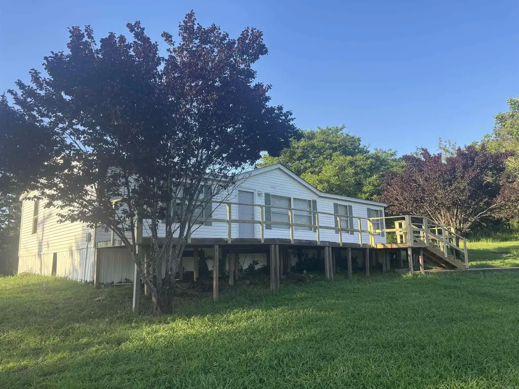 379 Burnt Ridge Road, Clinton