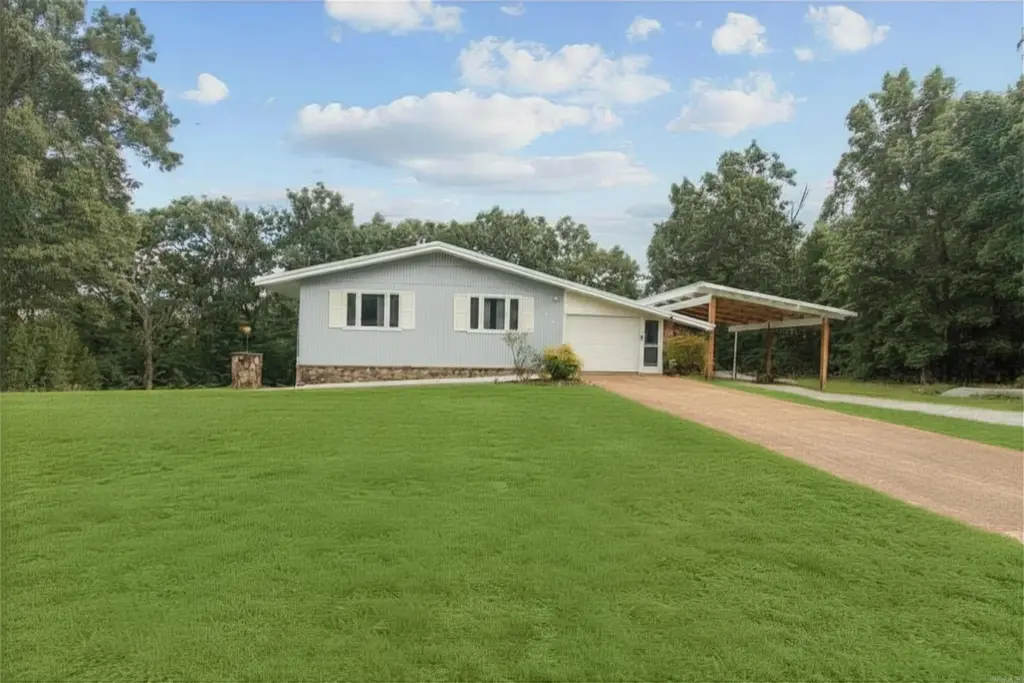 2510 Crescent Dr, Horseshoe Bend