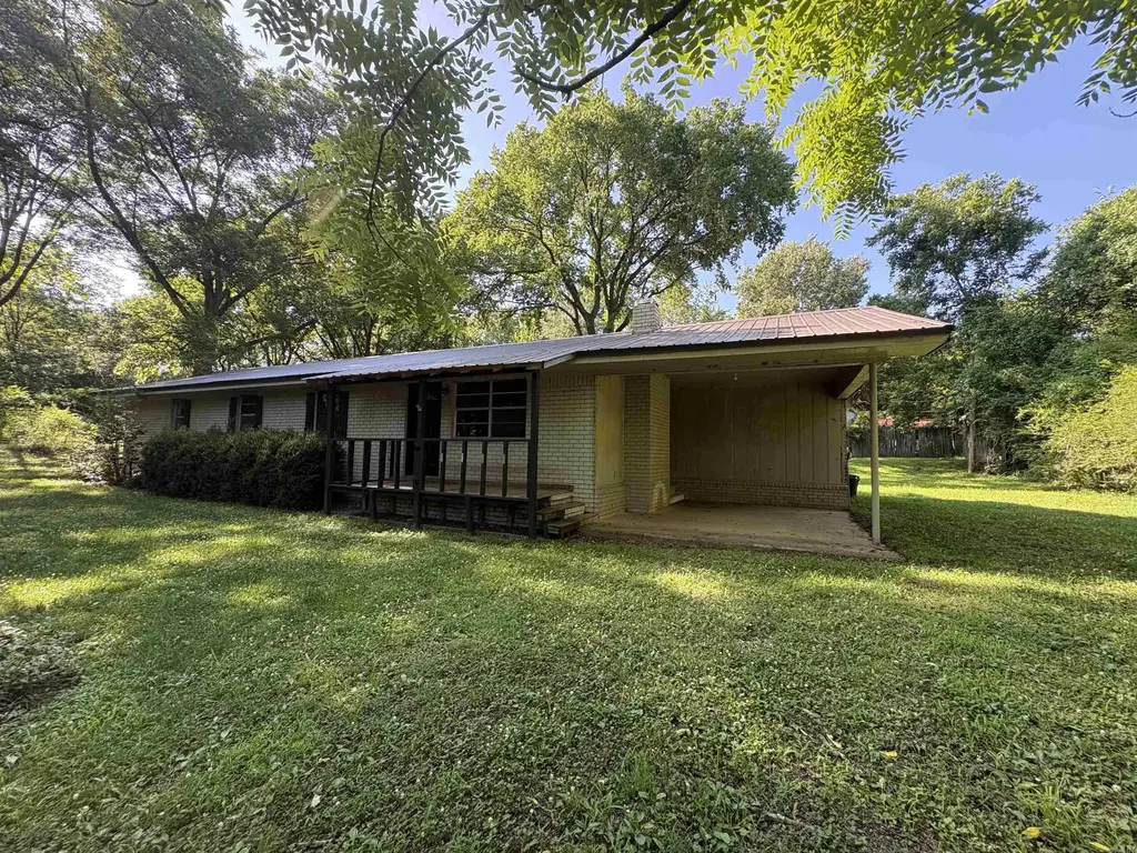 5085 367 Highway N., Bradford