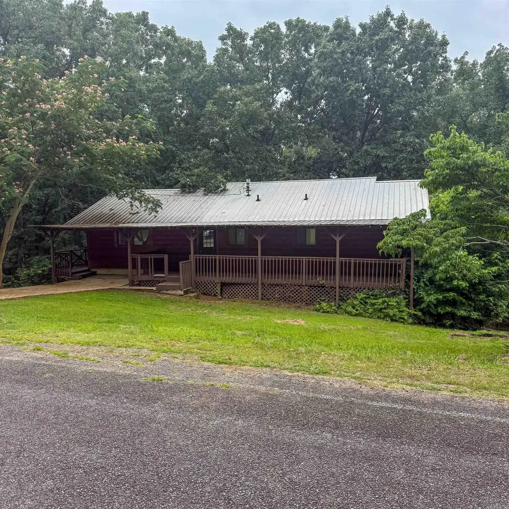 230 Riverview Drive, Fairfield Bay