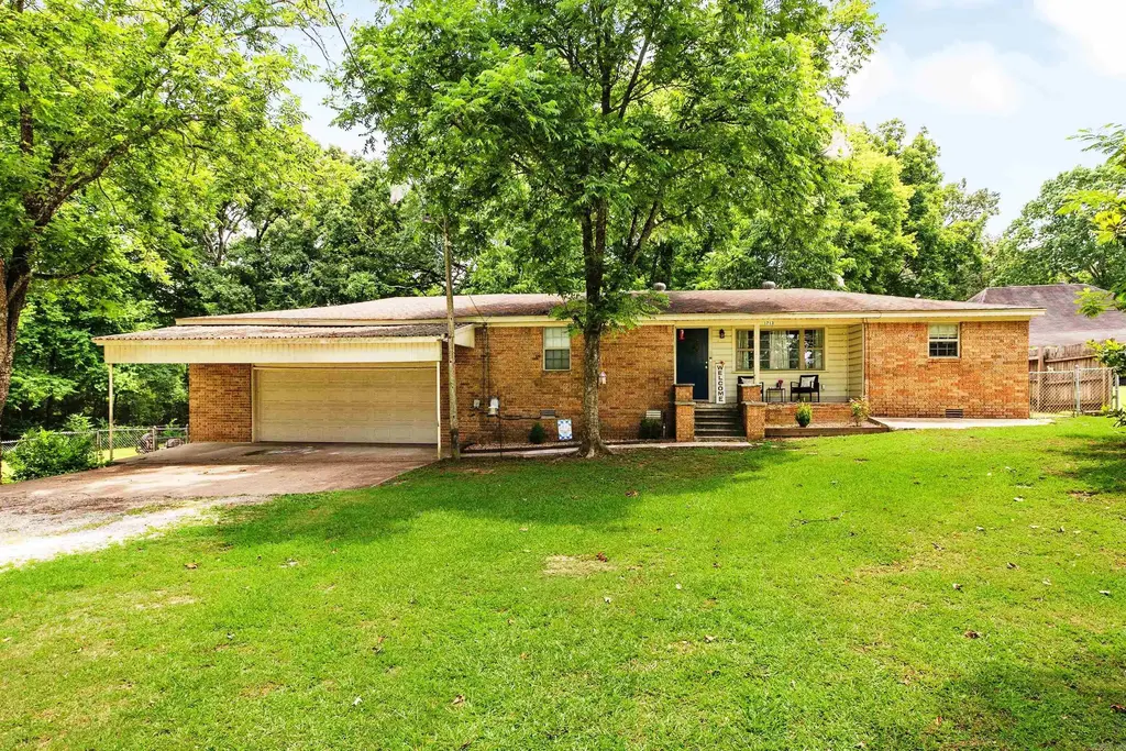 1713 Salem Road, Benton
