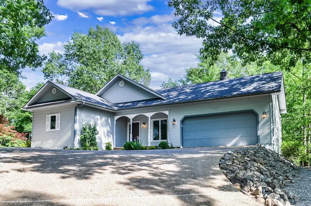 2 Guindola Circle, Hot Springs Village
