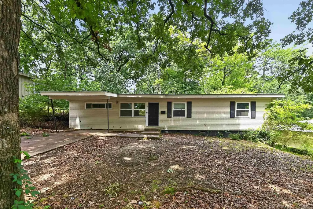 18 Windsor Drive, Little Rock