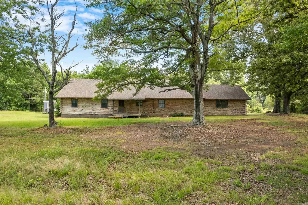 619 Pickthorne Road, Cabot