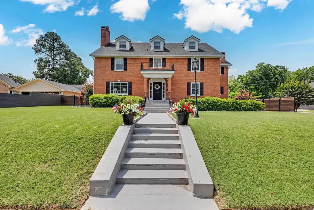 406 W Narroway Street, Benton