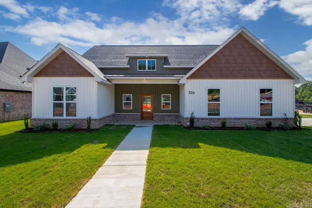 7064 Cold Creek, Bryant