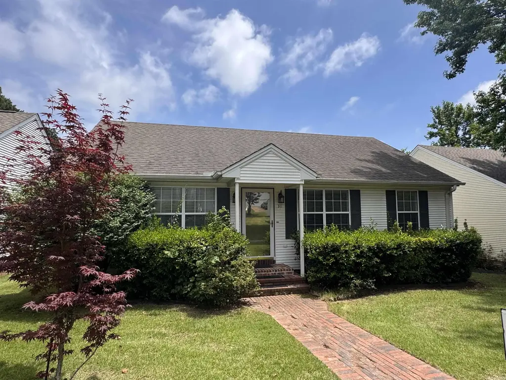 31 River Oaks Trace, Searcy