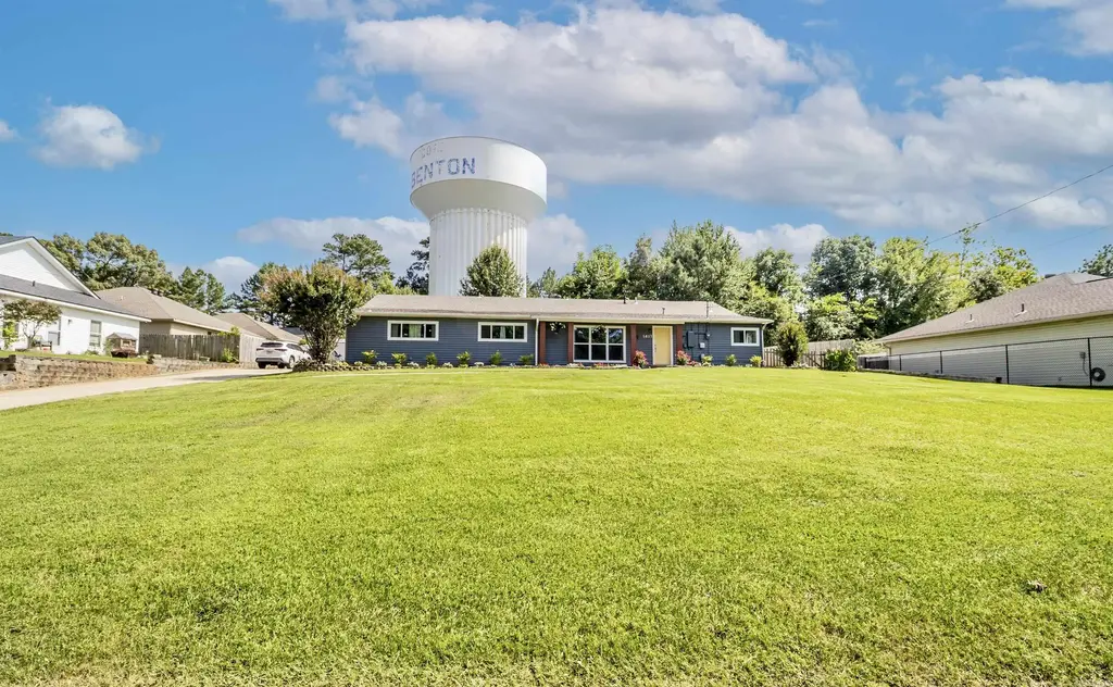 1617 Deerfield Rd, Benton