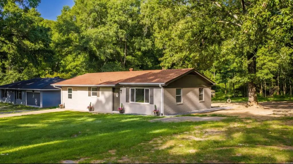 12 Lenox Drive, Sherwood