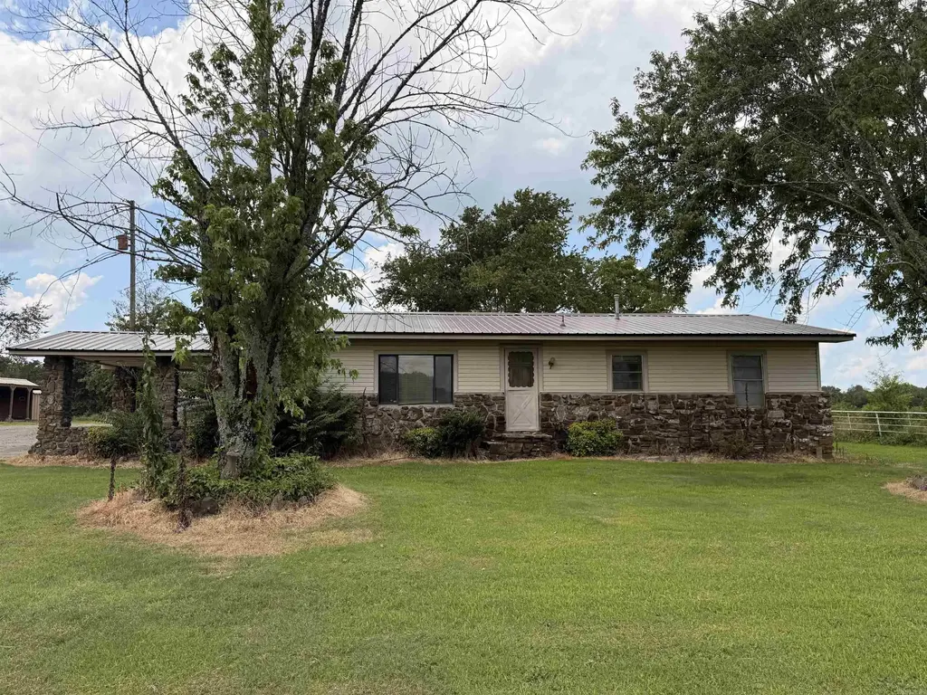 5329 Highway 9, Center Ridge