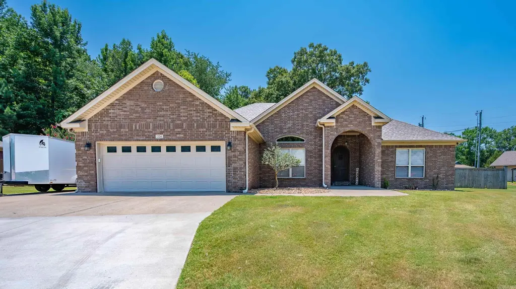 226 Jackson Park Cove, Cabot