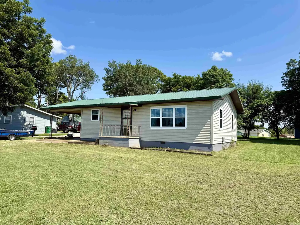 1295 W Main Street, Cotter