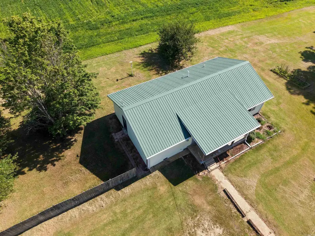 13339 Highway 121, Lexa
