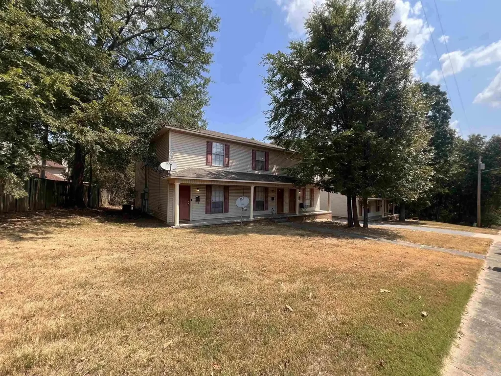 8700-8702 White Rock Lane, Little Rock