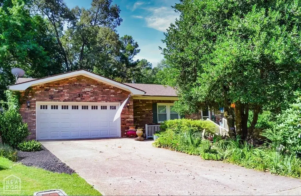 31 La Granja Circle, Hot Springs Village